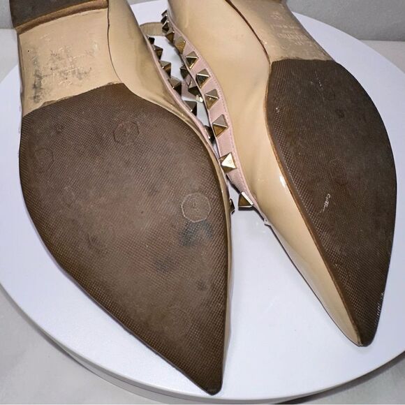 Valentino Garavani Rock Stud ankle wrap flats. Nude beige tan. Size 36 1/2 - Picture 13 of 16